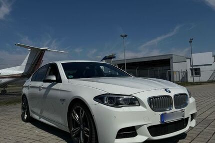BMW M550