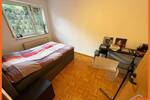 Gepflegte 2-ZKB. Bad m Dusche, Keller, Rollläden, PKW-Stellpl., Waschraum