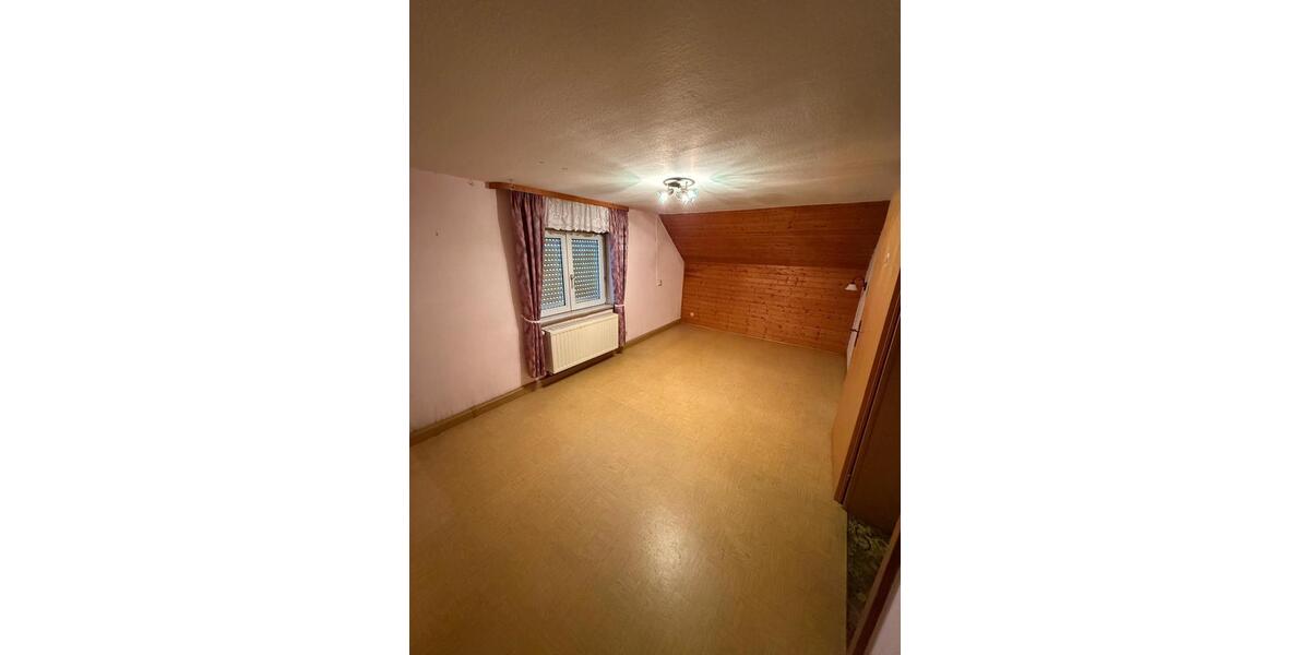 Einfamilienhaus Nonnweiler - 11 Zimmer, 190 m&sup2;, 195.000&euro; | Angebot:26921928