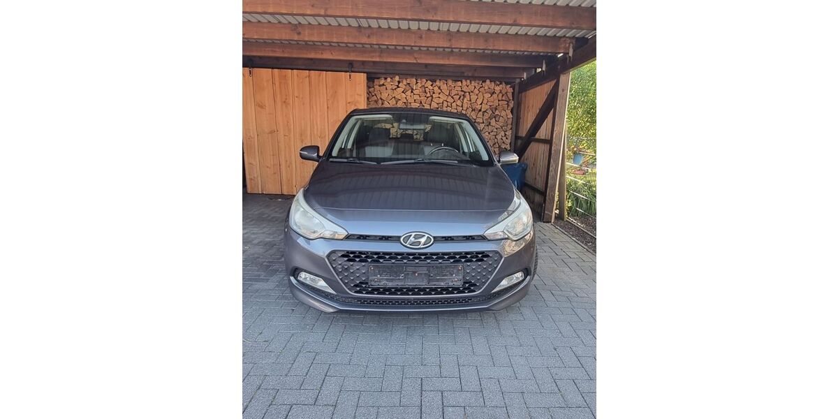 Hyundai i20 132.000 km 8.200 &euro; Broderstorf 18184