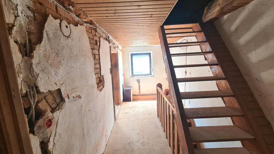 Einfamilienhaus Landshut - 5 Zimmer, 80 m&sup2;, 96.000&euro; | Angebot:26857107