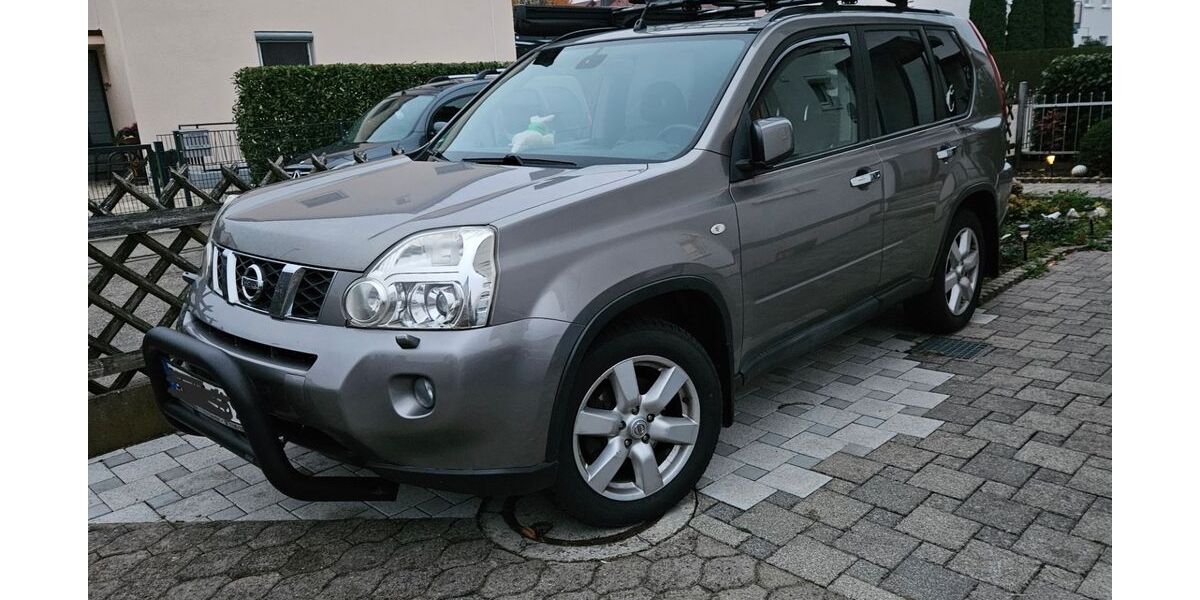 Nissan X-Trail 244.000 km 8.000 &euro; Günzburg 89312