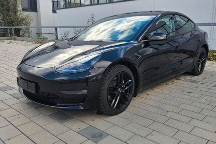 Tesla Model 3 42.700 km 30.500 € Bietigheim-Bissingen 74321