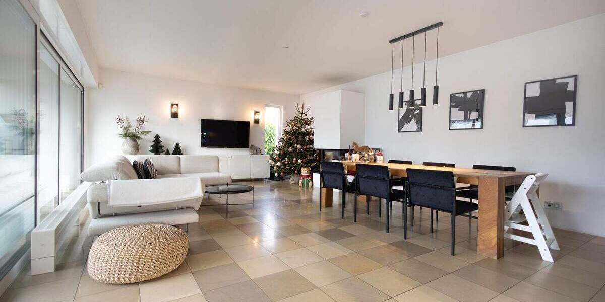 Wohnen auf einer Ebene - exklusives Einfamilienhaus mit beeindruckendem Außenareal in ruhiger Lage 5 zimmer