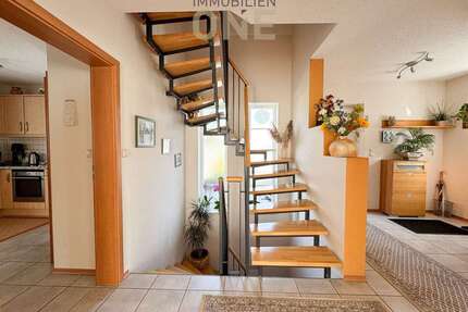 Büro in Regenstauf 370.000 € 121.03 m²
