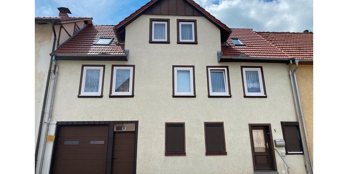 Reihenhaus Kaltennordheim - 6 Zimmer, 135 m&sup2;, 95.000&euro; | Angebot:26718456