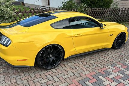 Ford Mustang 22.000 km 35.999 &euro; Großrosseln 66352
