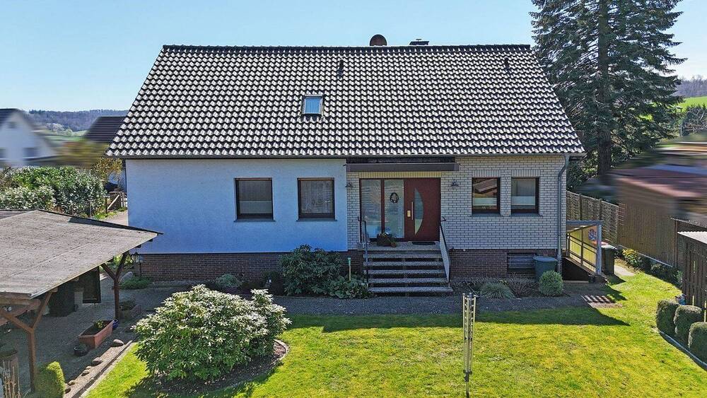 Einfamilienhaus Emmerthal Groß Berkel - 9 Zimmer, 192 m&sup2;, 300.000&euro; | Angebot:26176304