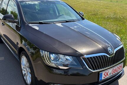 Skoda Superb 149.000 km 9.999 &euro; HALLE 06116
