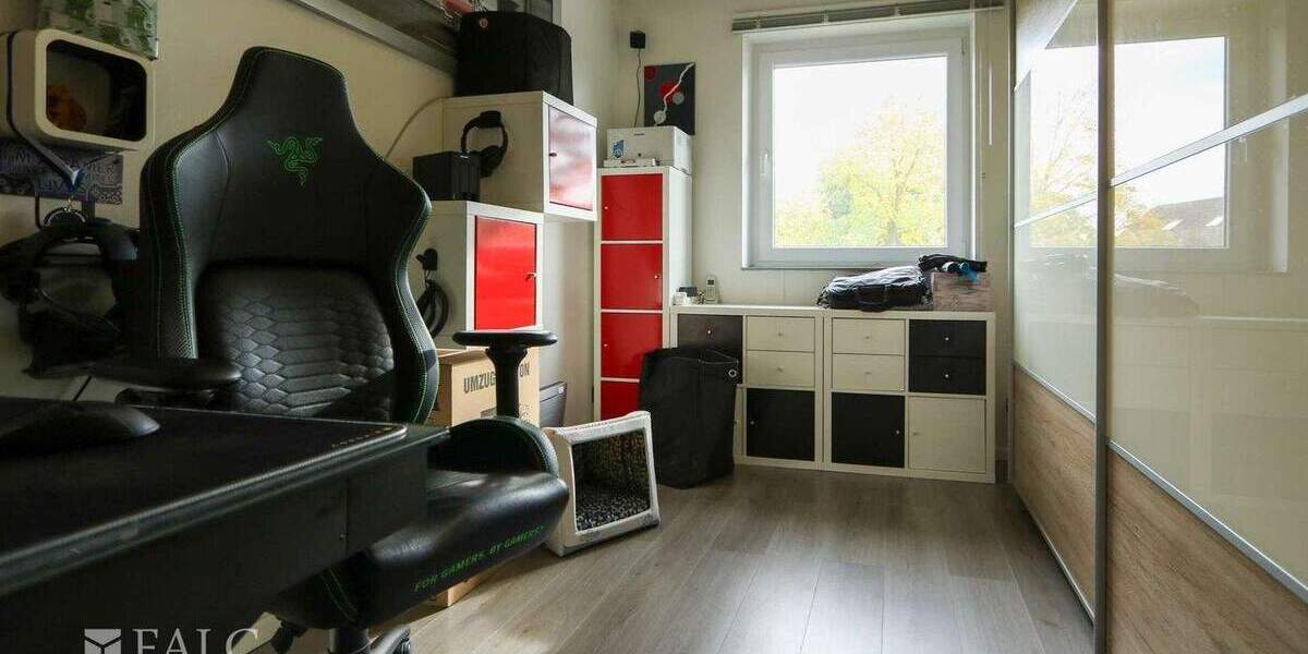 Eigentumswohnung im 4-Parteienhaus 5 zimmer