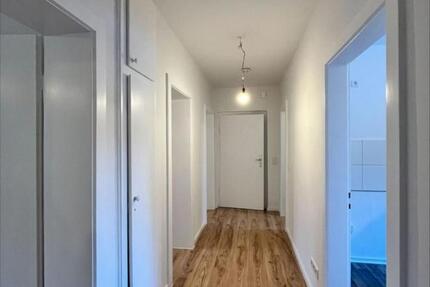 ***Frische Wohnungsangebote! 4 Zimmer mit Wannenbad***