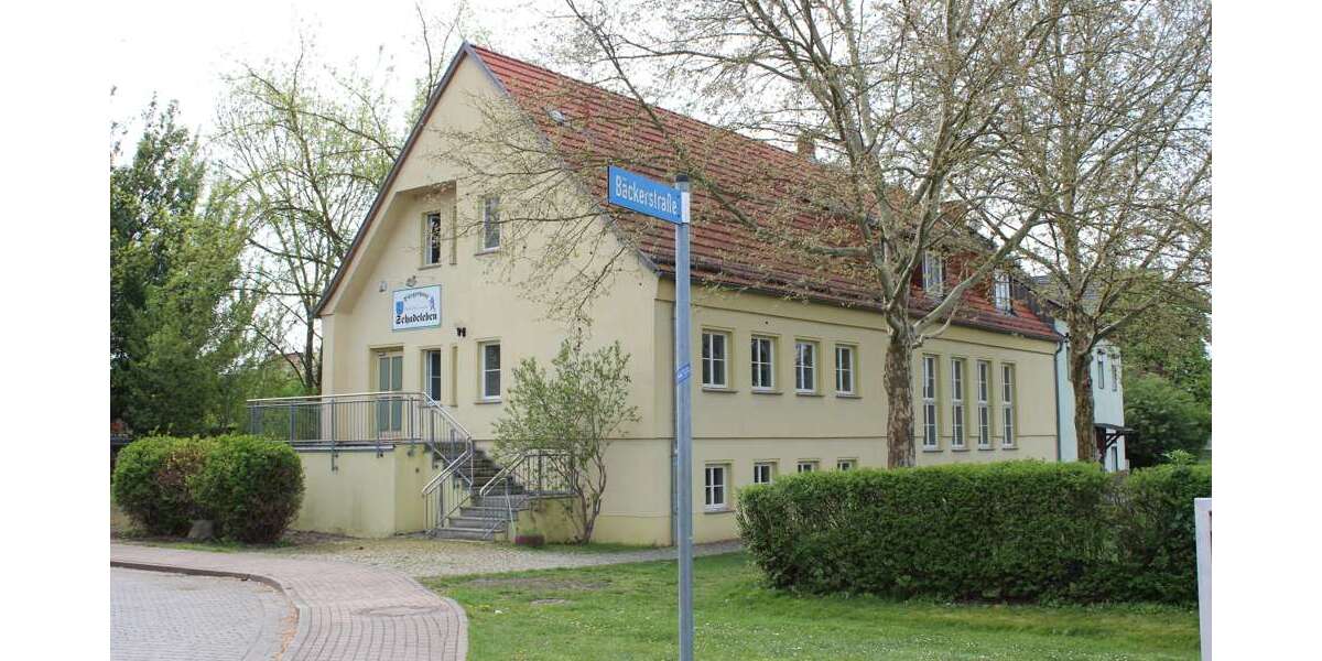 Haus zum Kaufen in Schadeleben 159.000 € 274 m² 6 zimmer