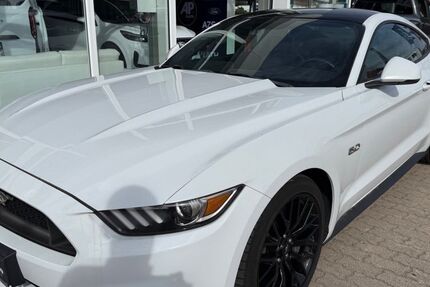 Ford Mustang 121.500 km 33.450 &euro; Rostock 18059