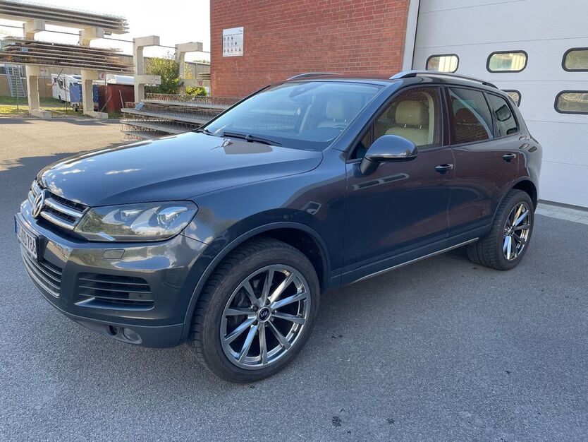 VW Touareg 261.525 km 14.900 € Sandesneben 23898