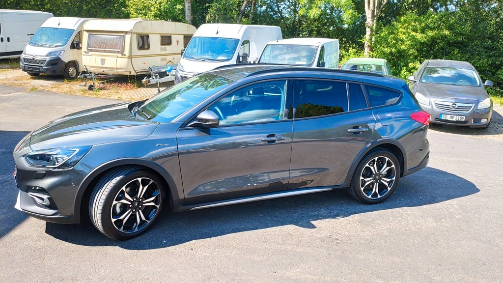 Ford Focus 29.999 km 18.499 &euro; Bopfingen 73441