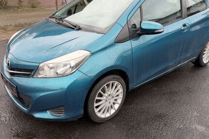 Toyota Yaris 77.000 km 7.900 &euro; Girod bei Montabaur 56412