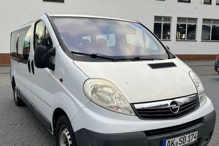 Opel Vivaro 317.000 km 8.499 &euro; Horhausen 56593
