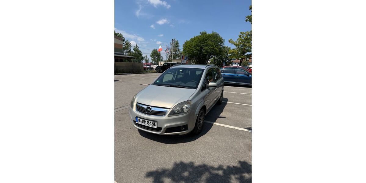 Opel Zafira 214.700 km 1.099 &euro; München 81829