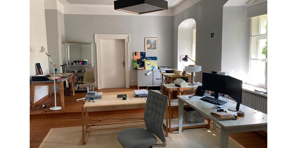Etagenwohnung Marktredwitz - 7 Zimmer, 230 m&sup2;, 1.200&euro; | Angebot:26469947