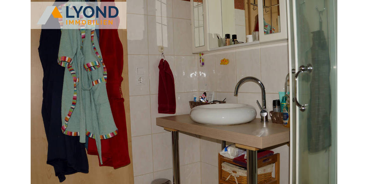 Etagenwohnung Suhl - 5 Zimmer, 135 m&sup2;, 175.000&euro; | Angebot:25819981