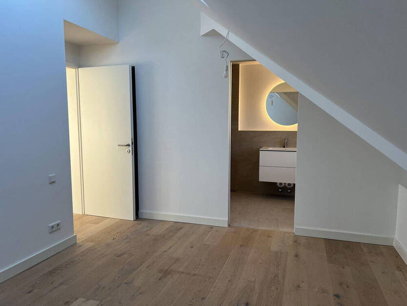 2 12 Zimmer Dachterrassen Maisonette in Planegg
