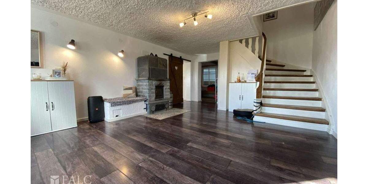 Einfamilienhaus Ruppichteroth Mittelsaurenbach - 6 Zimmer, 183 m&sup2;, 360.000&euro; | Angebot:24825467