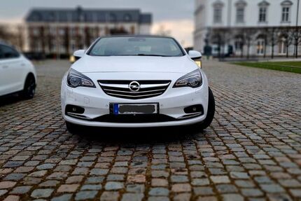 Opel Cascada 96.576 km 11.900 &euro; Köln 50733