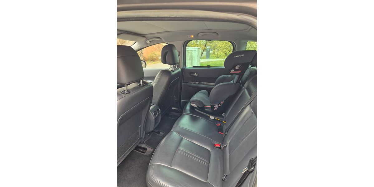 Peugeot 3008 124.502 km 7.400 &euro; Nürnberg 90439