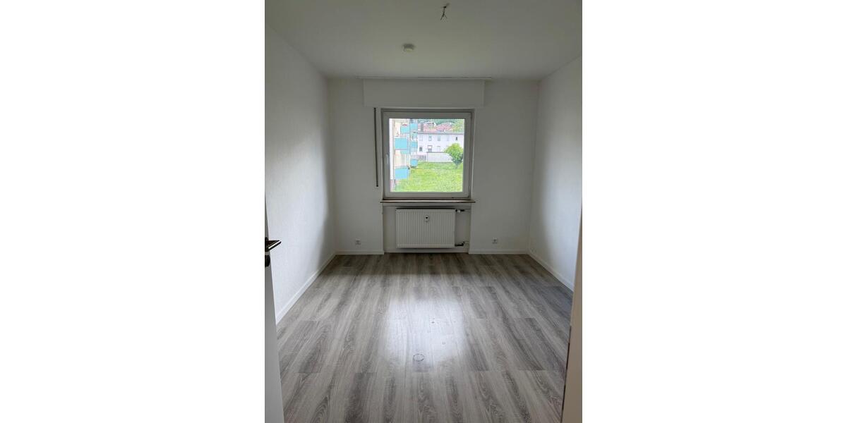 Etagenwohnung Mosbach - 4 Zimmer, 94 m&sup2;, 290.000&euro; | Angebot:25907055
