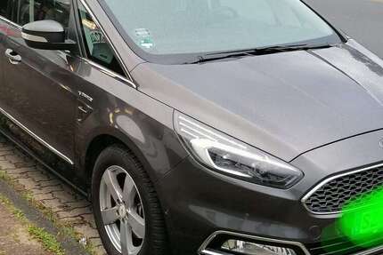 Ford S-Max 150.002 km 17.499 &euro; Salzgitter 38229