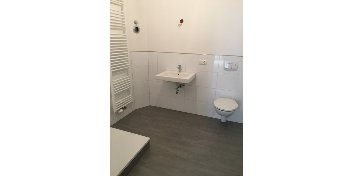 neu renovierte 5-Zi Wohnung in Amberg-Altstadt, hell und ruhig gelegen - 5- Amberg | Angebot:27142338