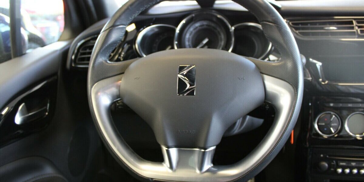 Citroen DS3 THP 155 SportChic 74.830 km 7.980 &euro; Euskirchen 53881