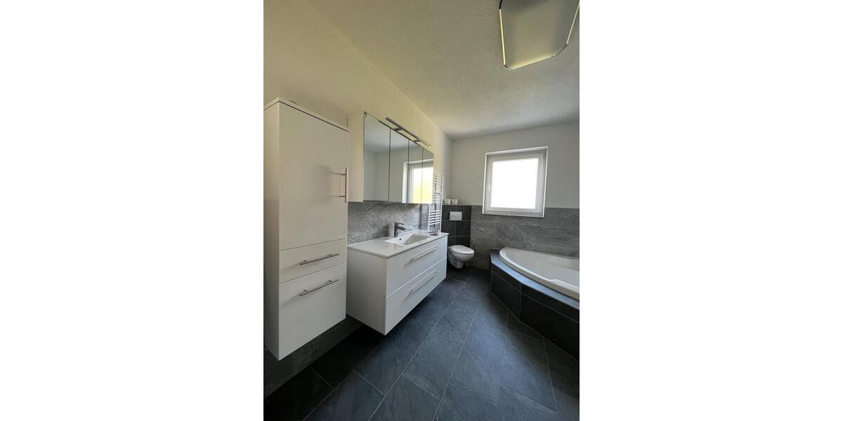 Etagenwohnung Olpe - 5 Zimmer, 120 m&sup2;, 900&euro; | Angebot:25439048