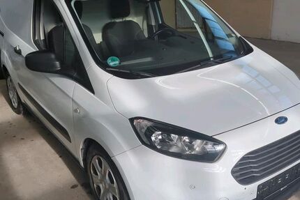 Ford Transit Courier 182.000 km 6.999 &euro; Ditzingen 71254
