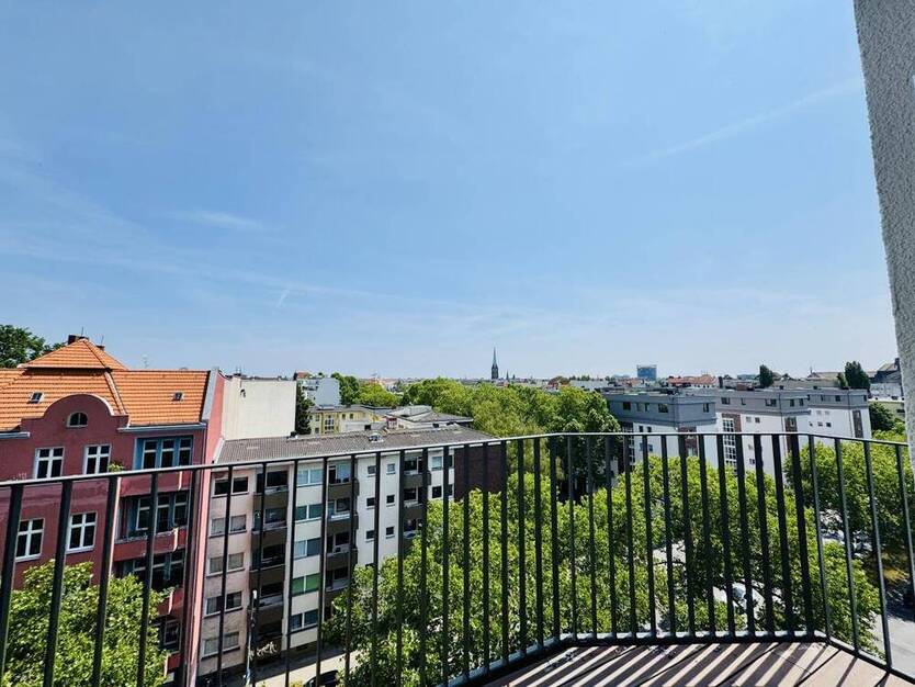 PenthouseWohnung in Zentraler City West Lage mit tollem Blick! *EBK Aufzug 2 Balkone*