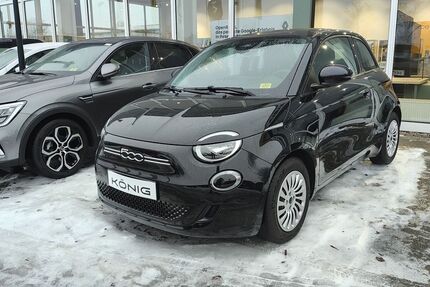 Fiat 500e 16.588 km 17.999 &euro; Massen 03238