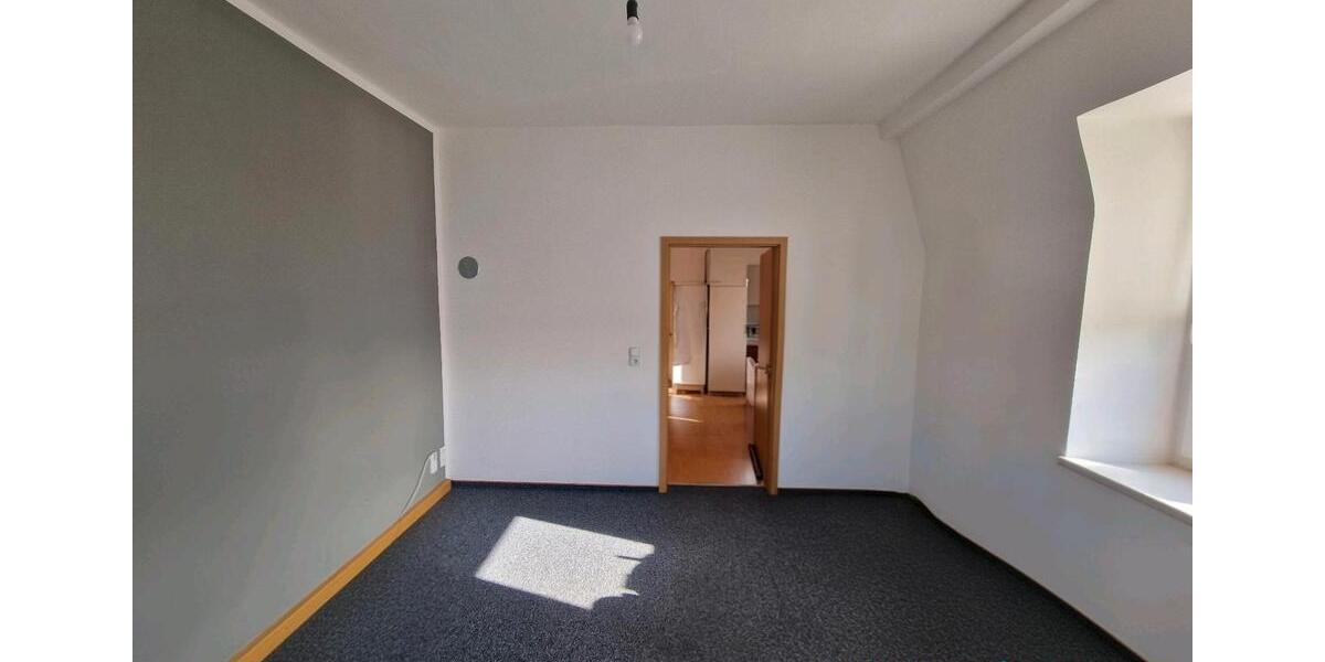 Hochparterre Lauter-Bernsbach Bernsbach - 5 Zimmer, 105 m&sup2;, 651&euro; | Angebot:24840388