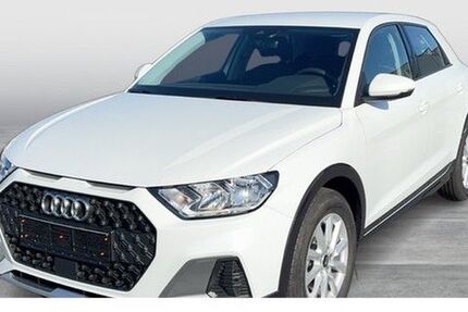 Audi A1 5.365 km 26.979 &euro; Oldenburg 26135