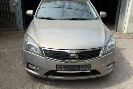 Kia ceed / Ceed 240.000 km 1.900 &euro; Bad krozingen 79189