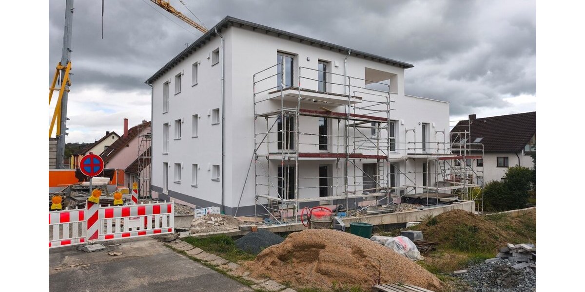 Erstbezug 4-Zi-Whg - Wfl 101 m² für Kapitalanleger oder Eigenbezieher interessant hohe Förderung durch KfW-40-QNG Quallität hoher Wohnwert! - Erdgeschoßwohnung Windischeschenbach | Angebot:16872718