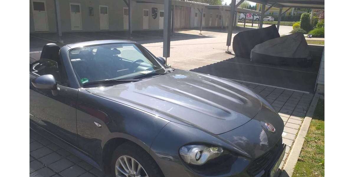 Fiat 124 Spider 9.200 km 18.880 &euro; Übersee 83236