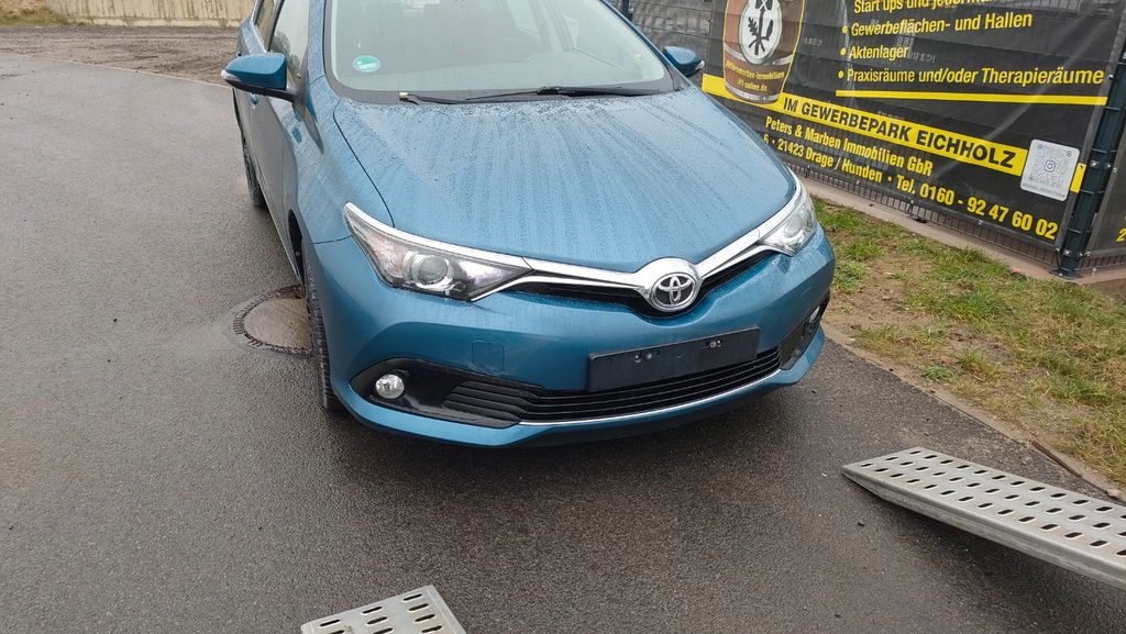 Toyota Auris 55.512 km 10.500 &euro; Elmshorn 25335