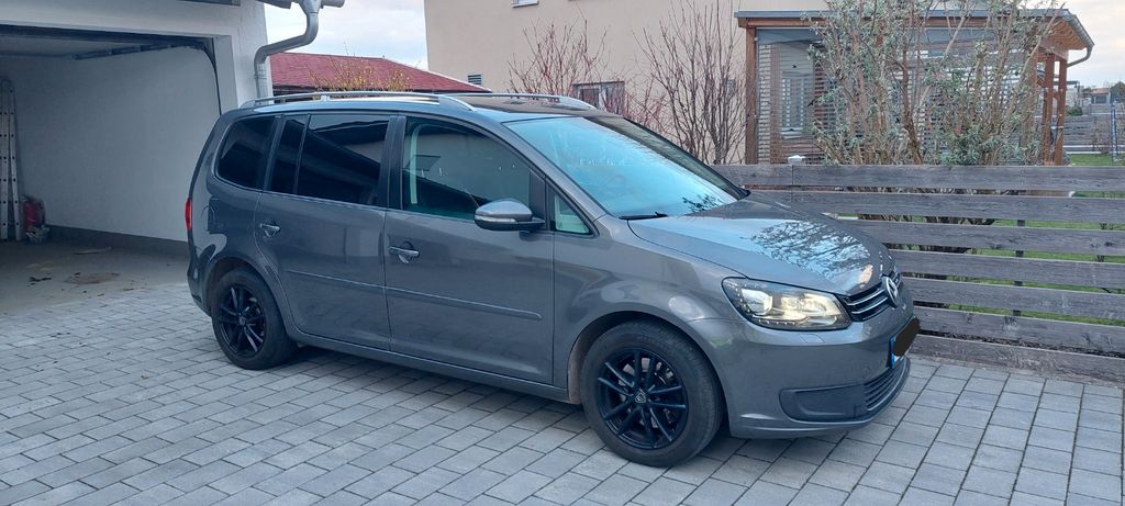 VW Touran 180.500 km 8.500 &euro; FEICHTEN 84550