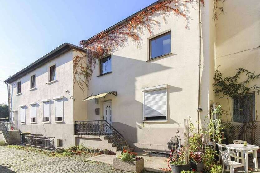 Wohnung zum Kaufen in Duisburg 99.000 € 83.89 m²