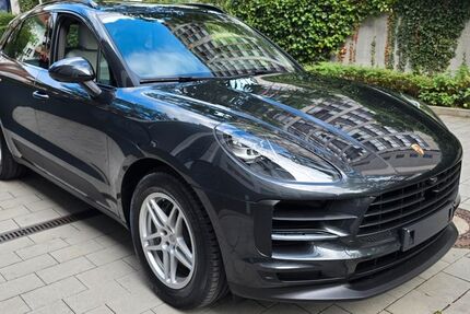 Porsche Macan 62.000 km 46.777 &euro; München 80689
