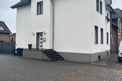 Haus Bottrop Batenbrock - 3.5 Zimmer, 75 m&sup2;, 1.050&euro; | Angebot:25041803