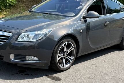 Opel Insignia 151.683 km 8.000 &euro; Bad hersfeld 36251