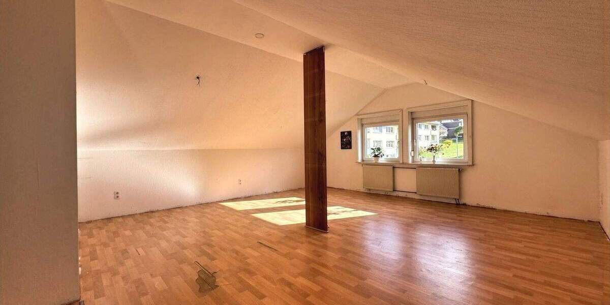 Einfamilienhaus Lohfelden Ochshausen - 7 Zimmer, 253 m&sup2;, 299.000&euro; | Angebot:25674209
