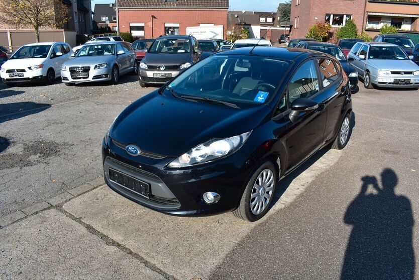 Ford Fiesta 58.700 km 7.980 € Oberhausen 46145