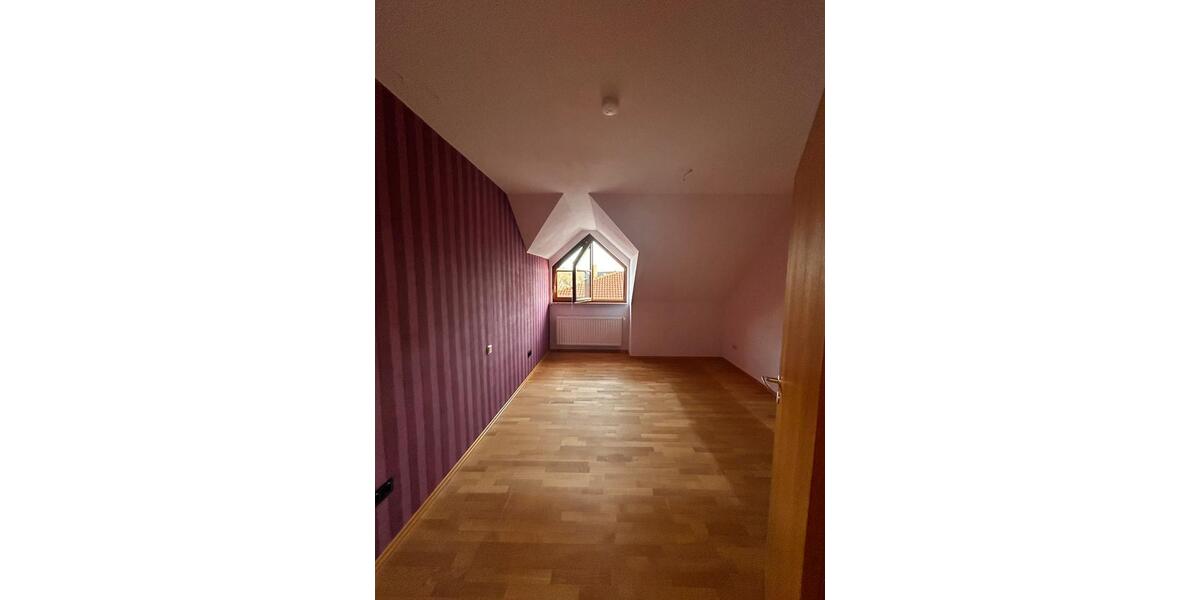 Dachgeschoßwohnung Bad Arolsen - 2 Zimmer, 70 m&sup2;, 600&euro; | Angebot:26323154